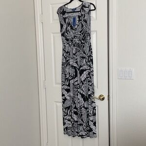 Apt. 9 Black & White Tropical Leaf Maxi Dress